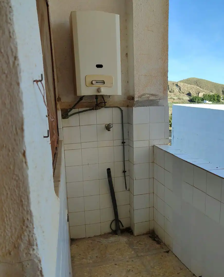 Baño de Piso en venta en Purchena con Terraza, Trastero y Balcón
