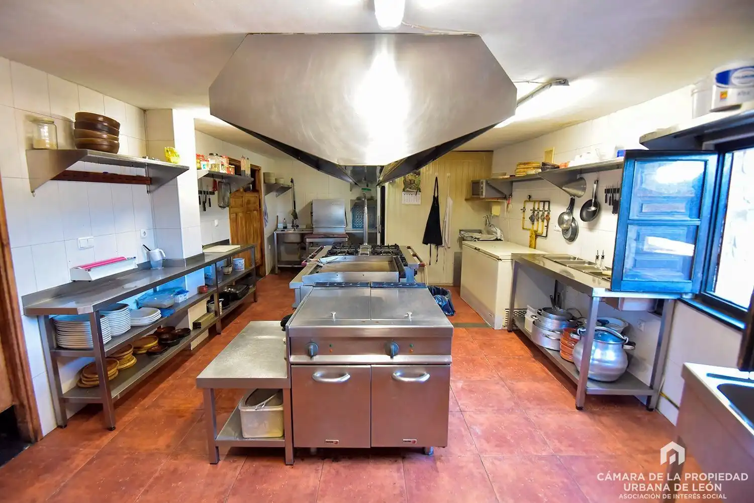 Cocina de Edificio en venta en Valdefresno