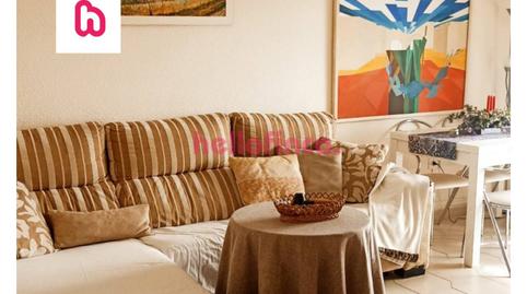 Foto 2 de Piso en venta en Avenida José Martínez González, Plaza Castelar - Mercado Central, Elda