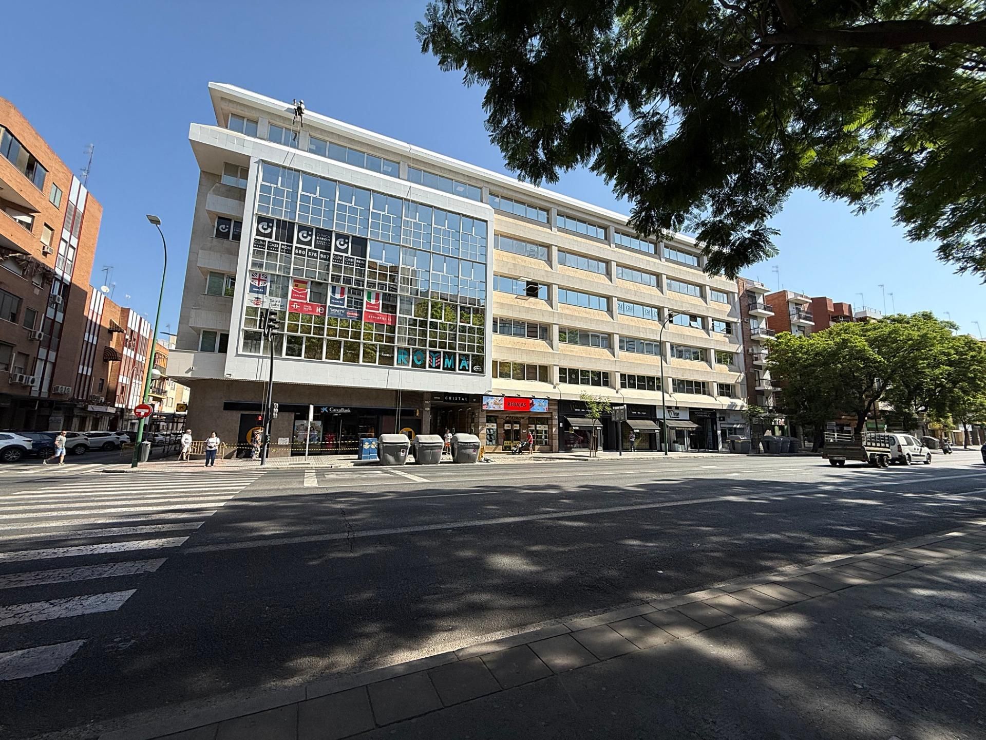 Vista exterior de Garatge en venda en  Sevilla Capital