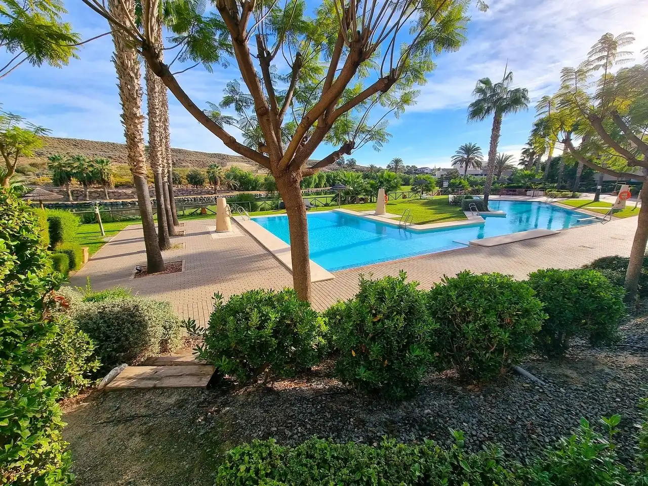 Adossat amb piscina en venda a Golf Valle Este, imagen 5