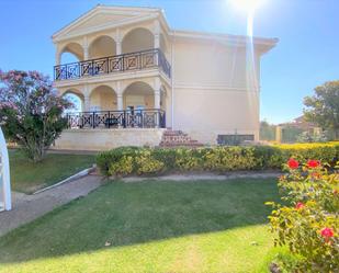 Vista exterior de Casa o xalet en venda en Casalarreina amb Terrassa, Piscina i Balcó