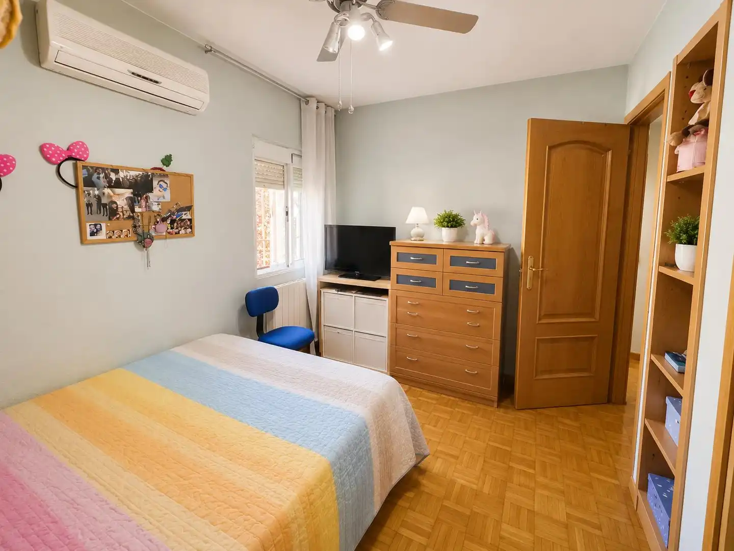 Bedroom of Flat for sale in Madrid  with Air Conditioner, Heating and Parquet flooring