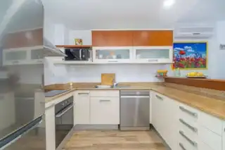 Kitchen of Flat for sale in Palau-saverdera  with Air Conditioner, Private garden and Terrace