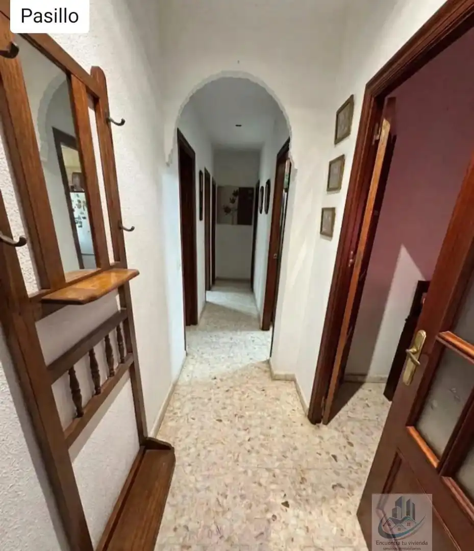 Chalet con piscina en venta en Los Gallos, imagen 4
