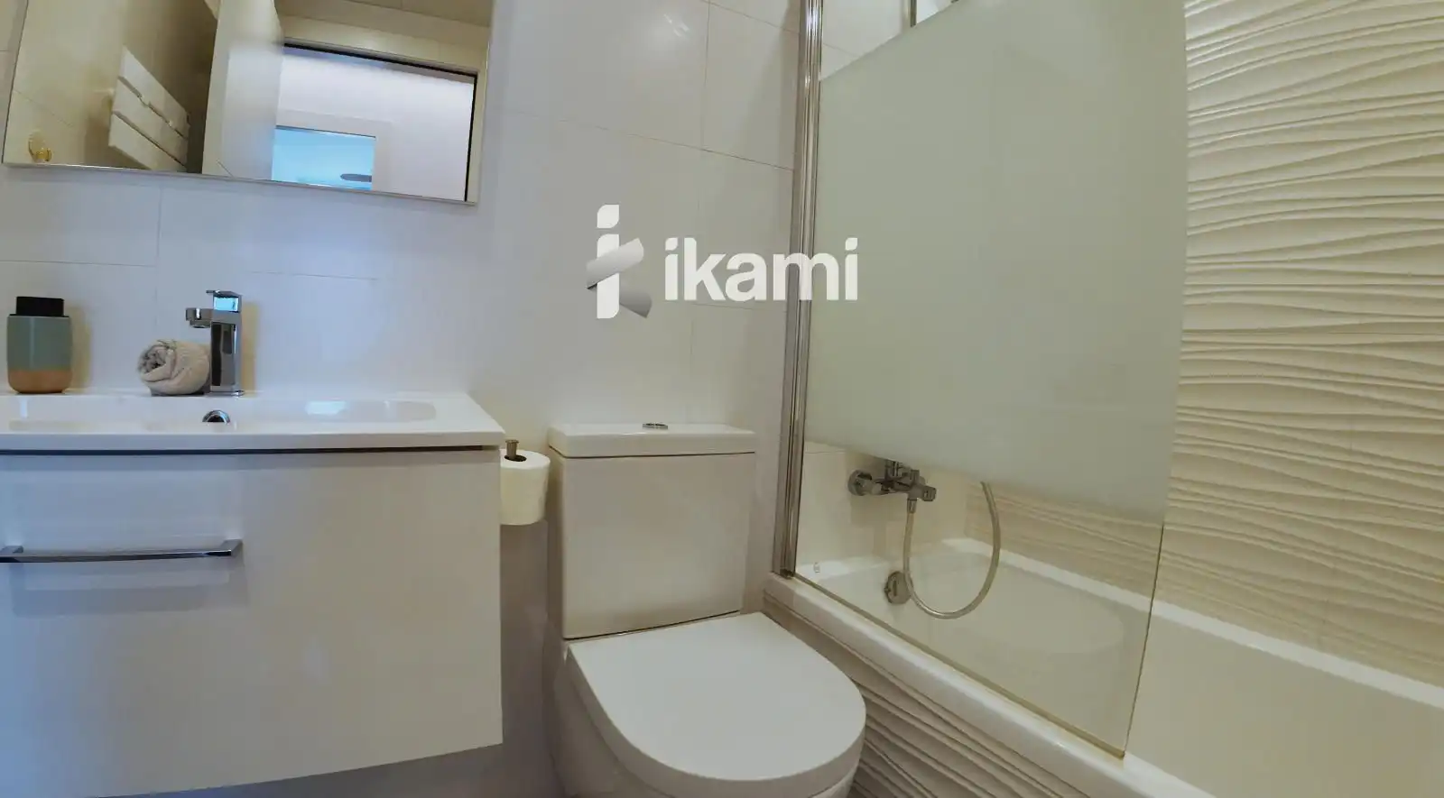 Bathroom of Duplexes for sale in Sant Just Desvern  with Air Conditioner, Heating and Terrace