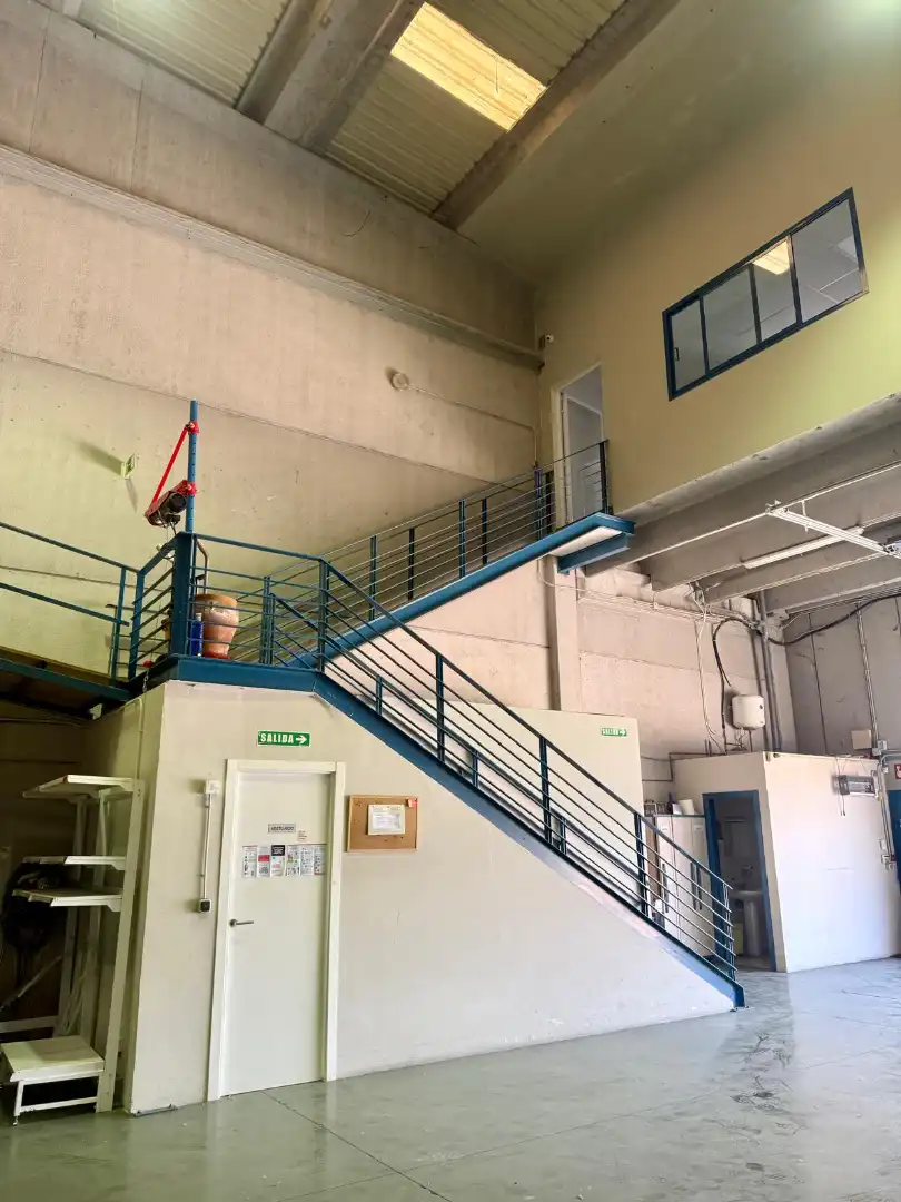 Nave industrial de alquiler en Valle de Elorz / Elortzibar con Calefacción y Alarma
