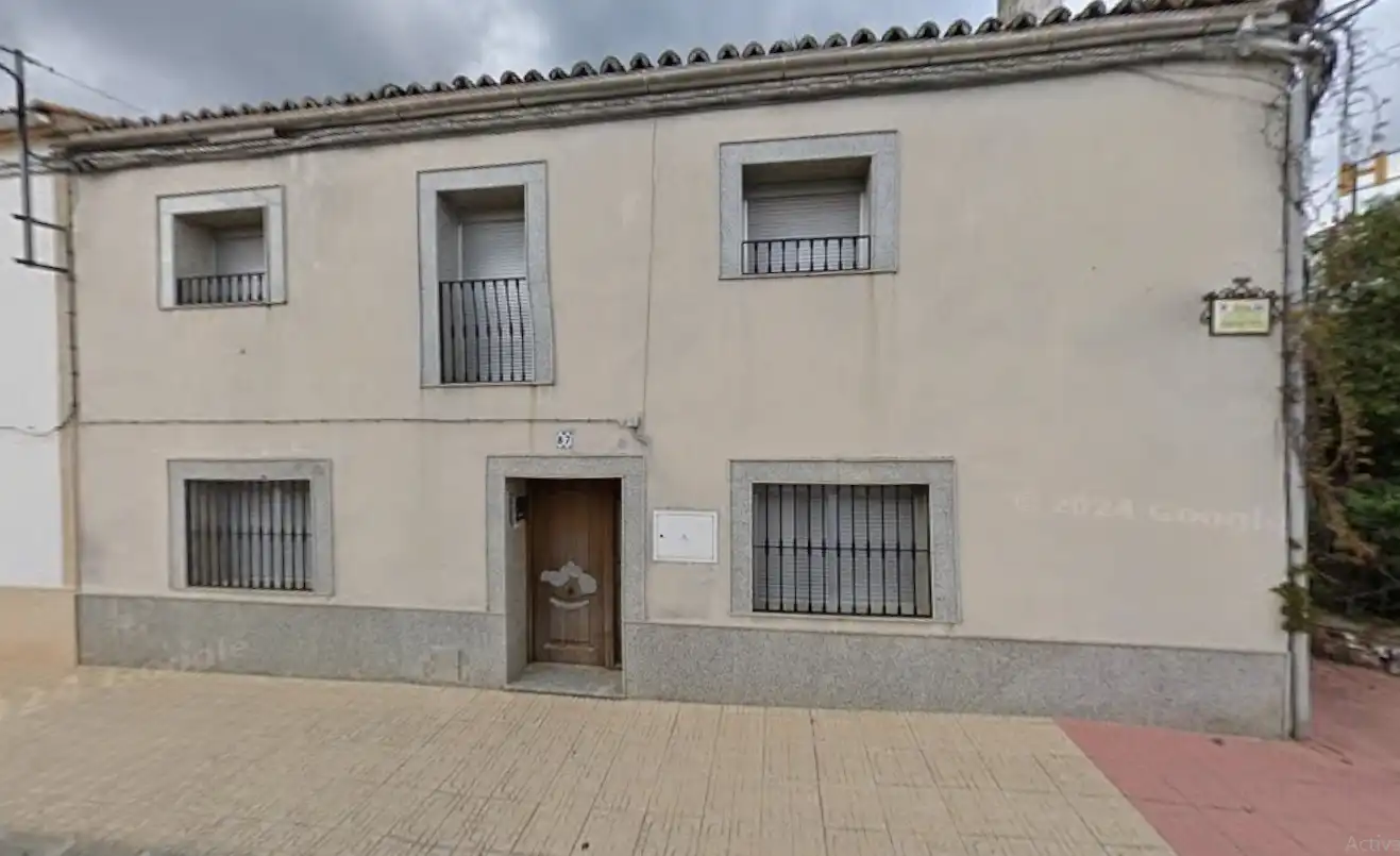 Casa in vendita a J-6120 87