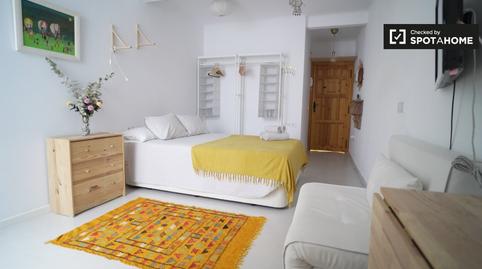 Foto 3 de Estudi per a compartir a Feria, Sevilla