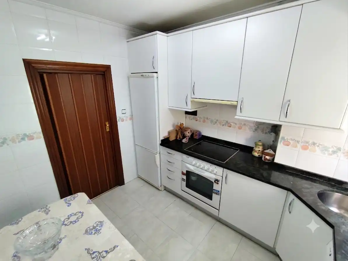 Flat with lift for sale in Gernikako Arbola Etorbidea, imagen 3