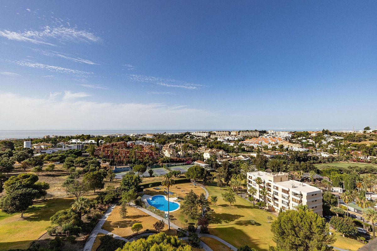 Exterior view of Apartment for sale in Marbella  with Air Conditioner, Furnished and Oven