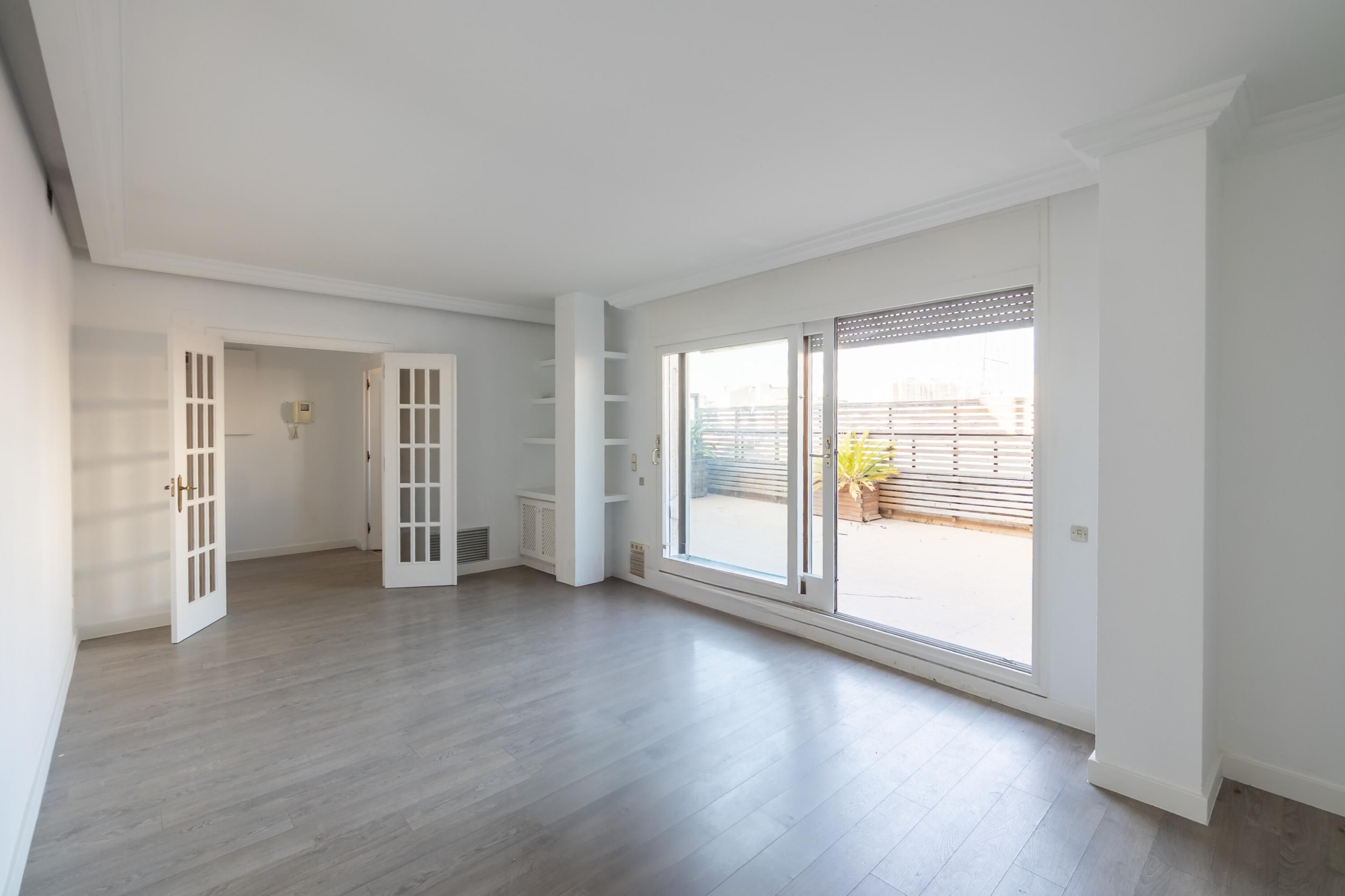 Sala d'estar de Àtic en venda en Figueres amb Aire condicionat, Terrassa i Traster