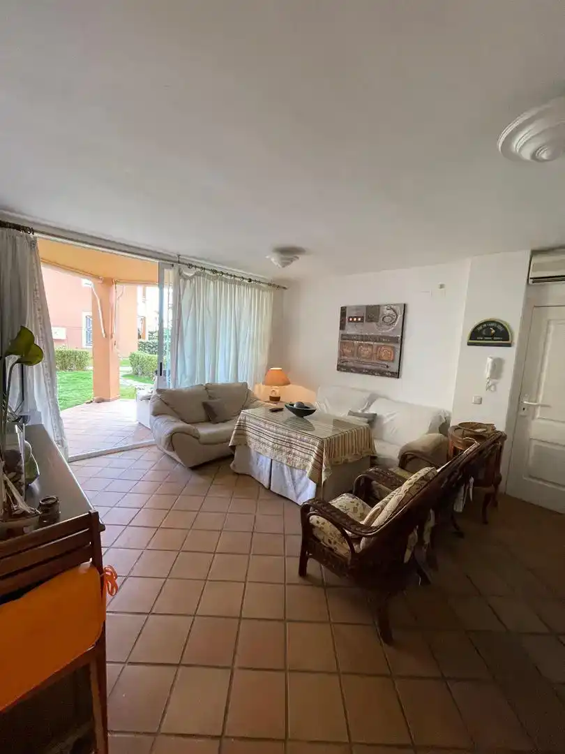 Wohnzimmer von Wohnung zur Miete in Islantilla mit Klimaanlage und Schwimmbad