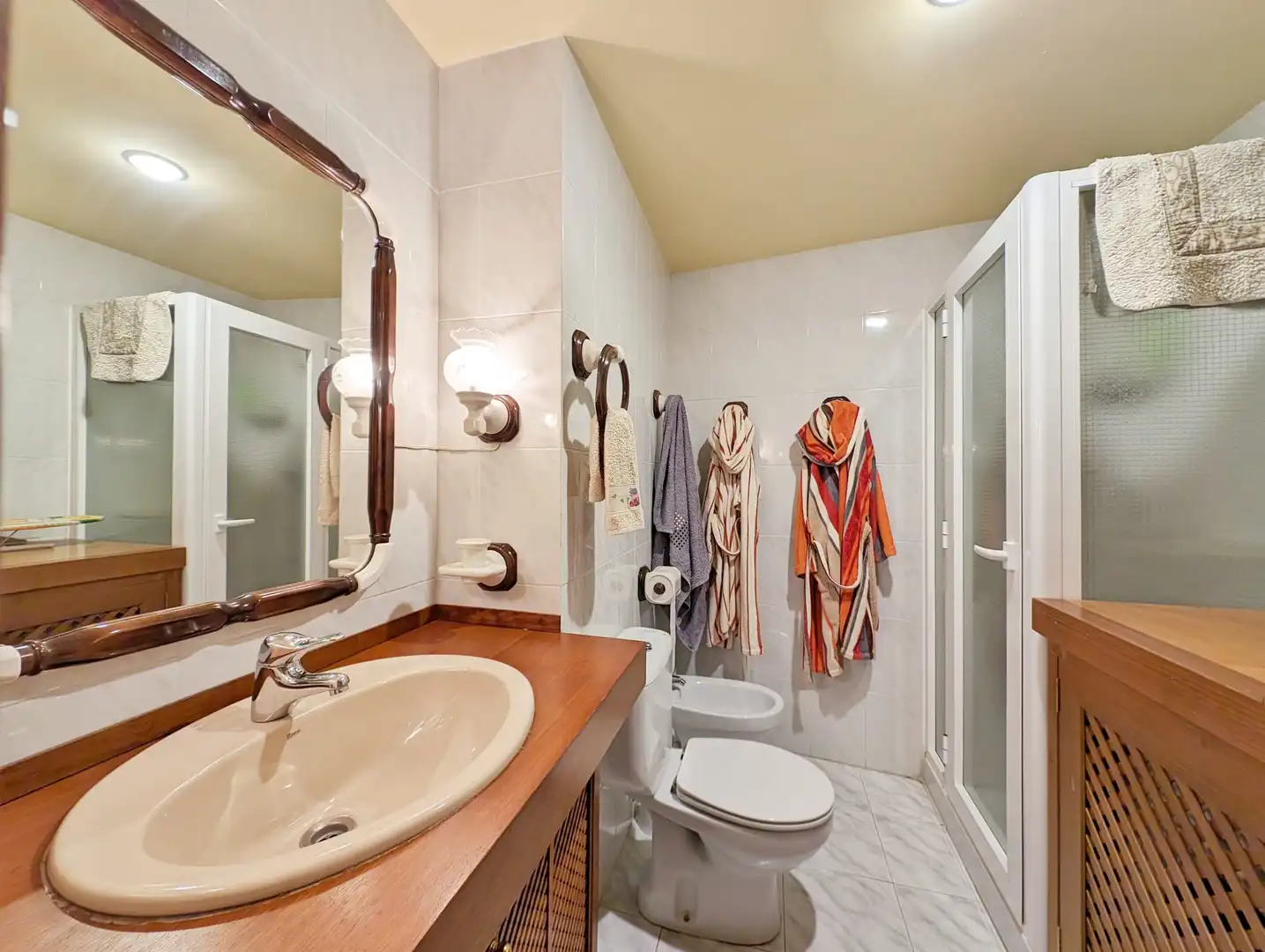 Baño de Apartamento en venta en Valgañón con Calefacción y Amueblado