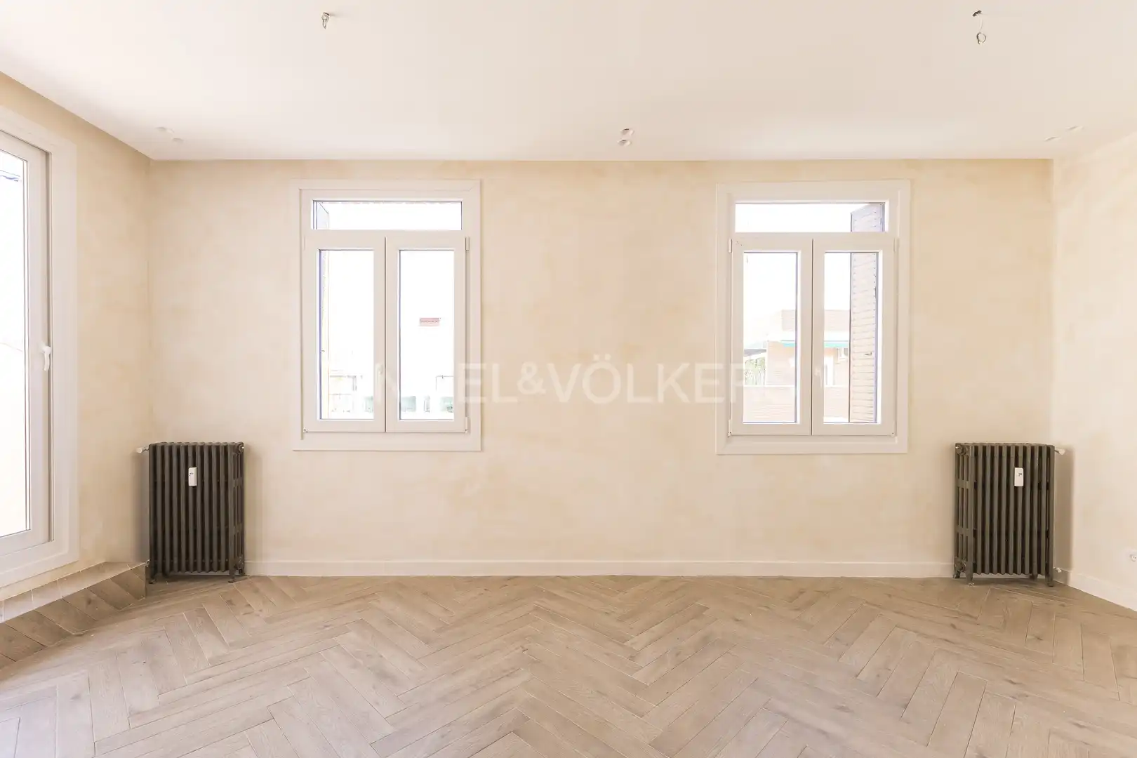Wohnzimmer von Dachboden zum Verkauf in Madrid mit Klimaanlage, Heizung und Terrasse