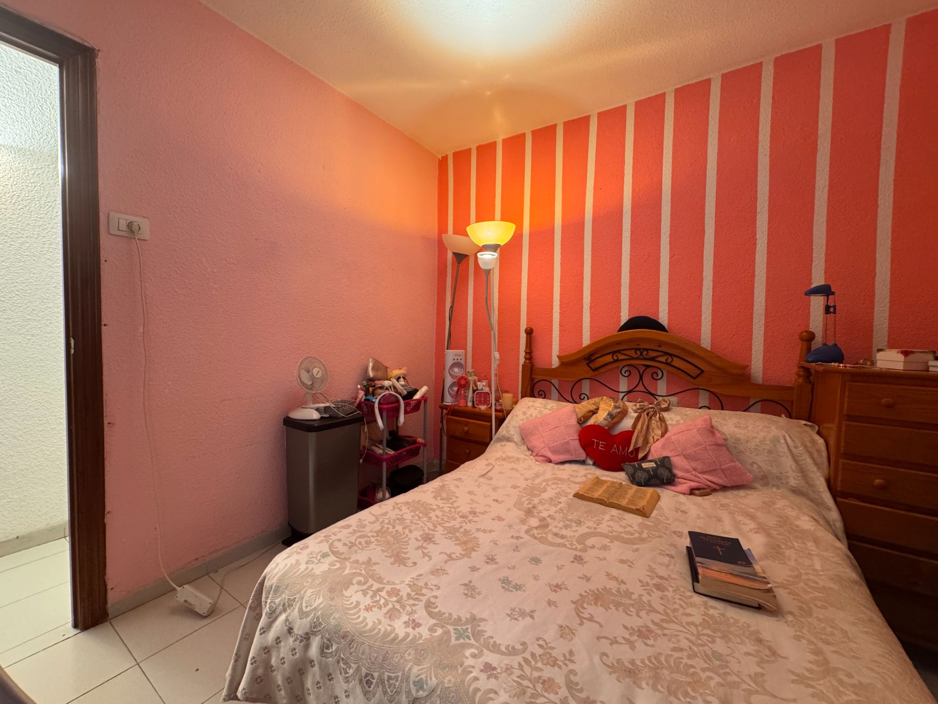 Habitación de Piso en venta en Castellón de la Plana / Castelló de la Plana con Trastero, Amueblado y Balcón