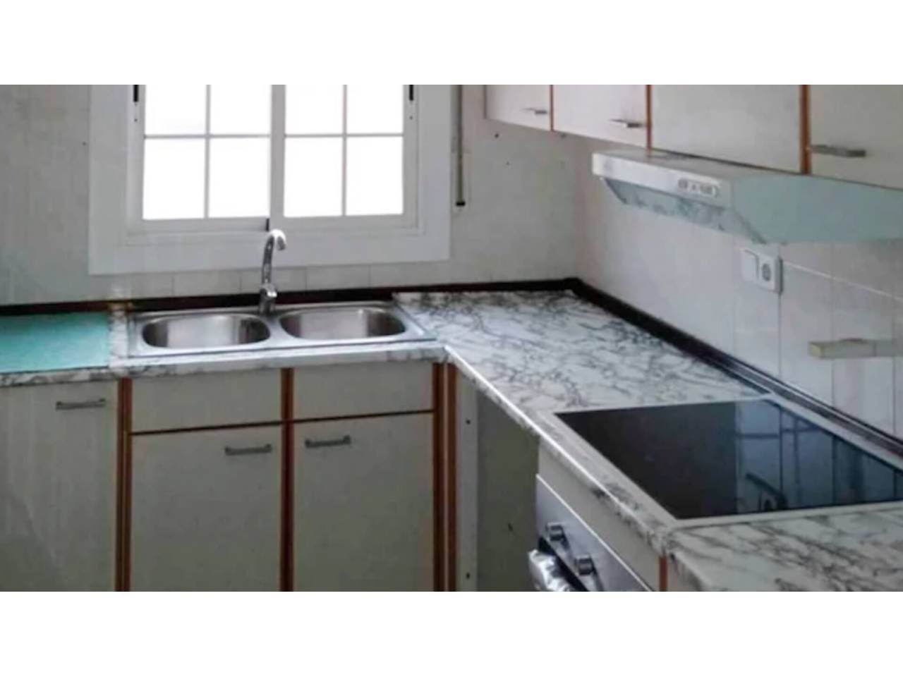 Kitchen of Flat for sale in Begur