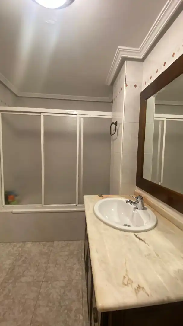 Badezimmer von Wohnung zum Verkauf in Alhaurín de la Torre mit Klimaanlage und Möbliert