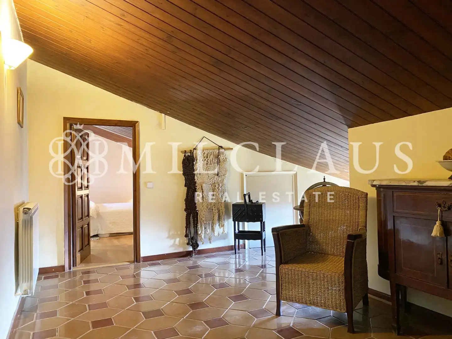 Sala d'estar de Finca rústica en venda en Talamanca amb Aire condicionat, Calefacció i Jardí privat