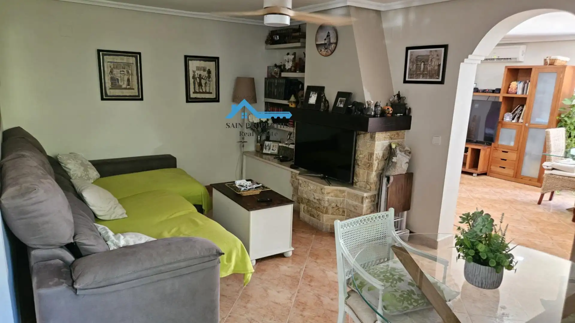 Sala d'estar de Casa o xalet en venda en La Nucia amb Aire condicionat, Calefacció i Jardí privat