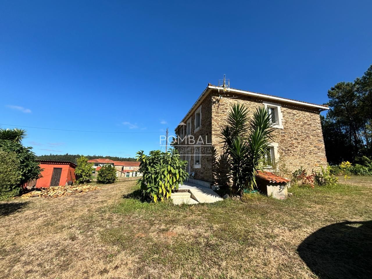 Vista exterior de Casa o xalet en venda en Touro amb Calefacció, Jardí privat i Terrassa