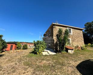 Vista exterior de Casa o xalet en venda en Touro amb Calefacció, Jardí privat i Terrassa