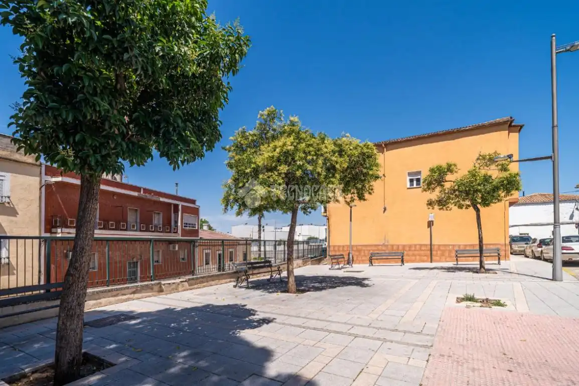 Vista exterior de Casa adosada en venta en Linares