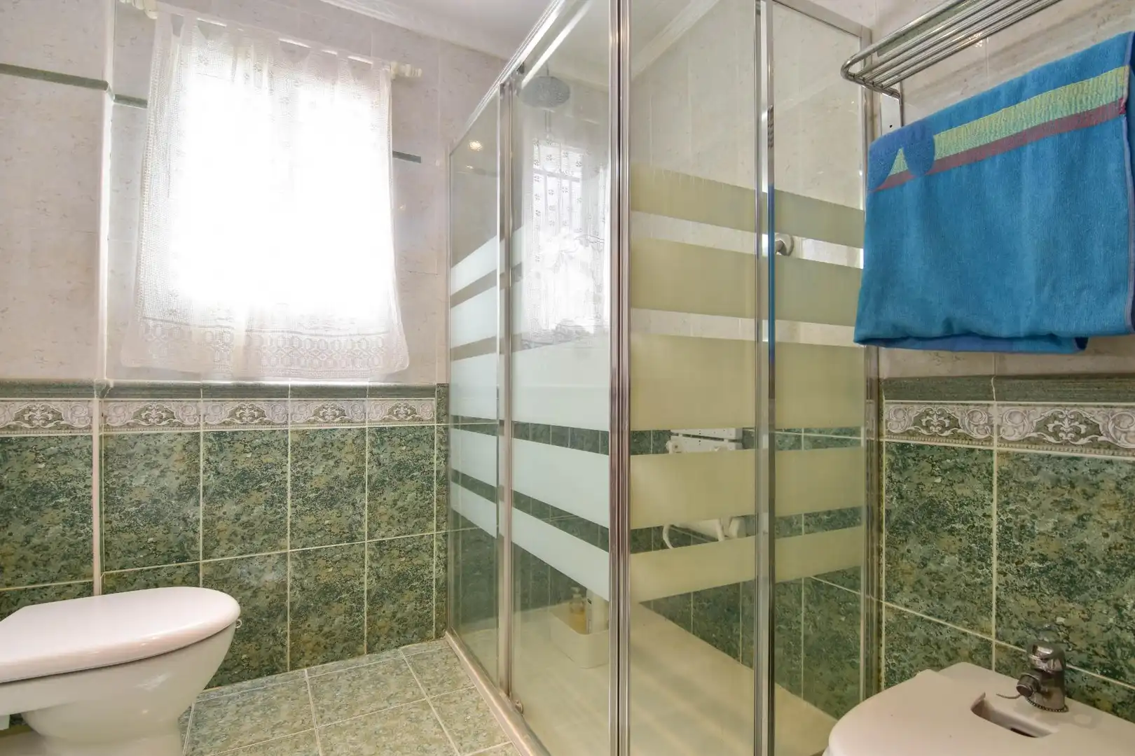 Baño de Casa o chalet en venta en Montserrat con Aire acondicionado, Calefacción y Jardín privado