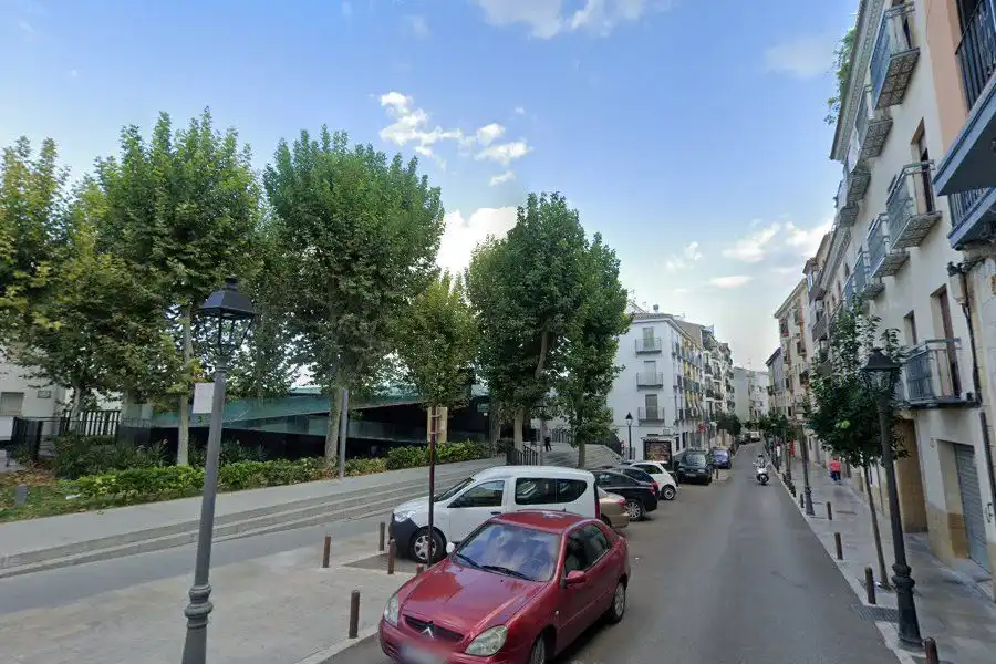 Vista exterior de Piso en venta en Jaén