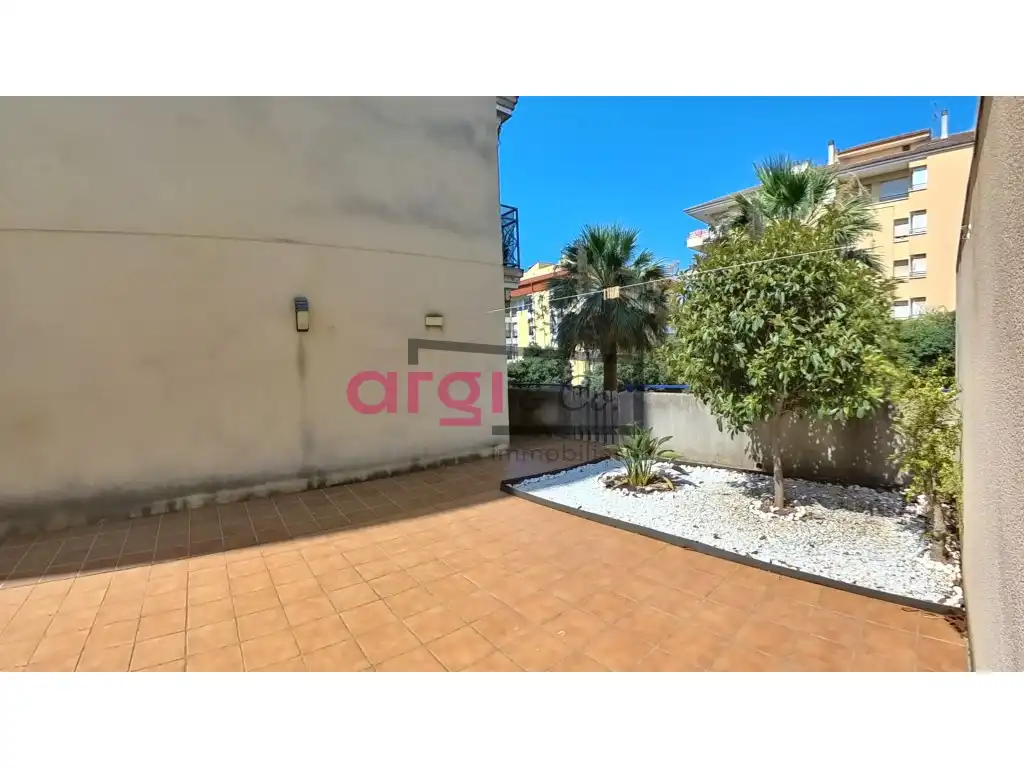 Jardín de Piso en venta en Sitges con Aire acondicionado y Terraza
