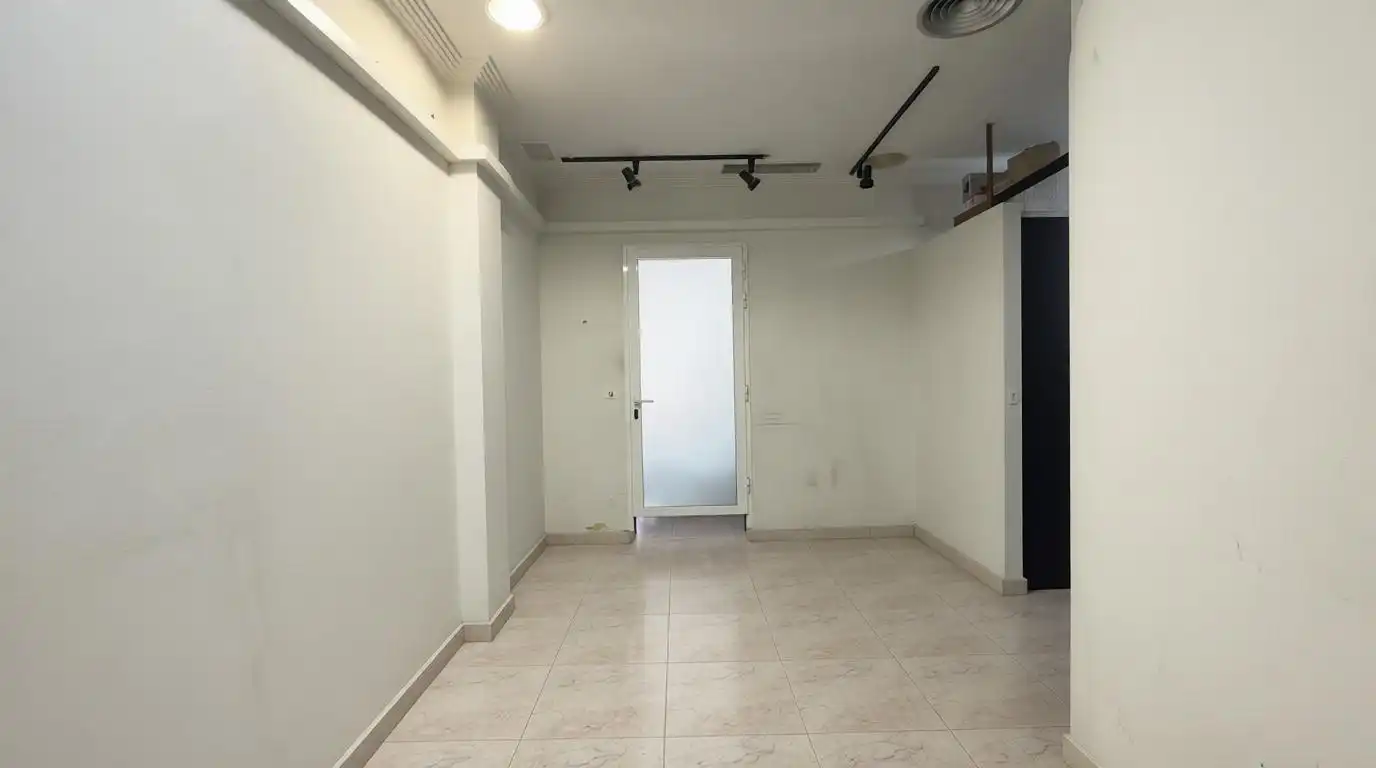 Locale commerciale in vendita a Calle Pintor Llorens, imagen 7
