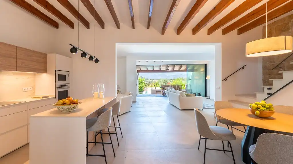 Maison rustique avec piscine à vendre à Llubí