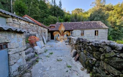 Vista exterior de Finca rústica en venda en Mondariz amb Calefacció, Jardí privat i Traster