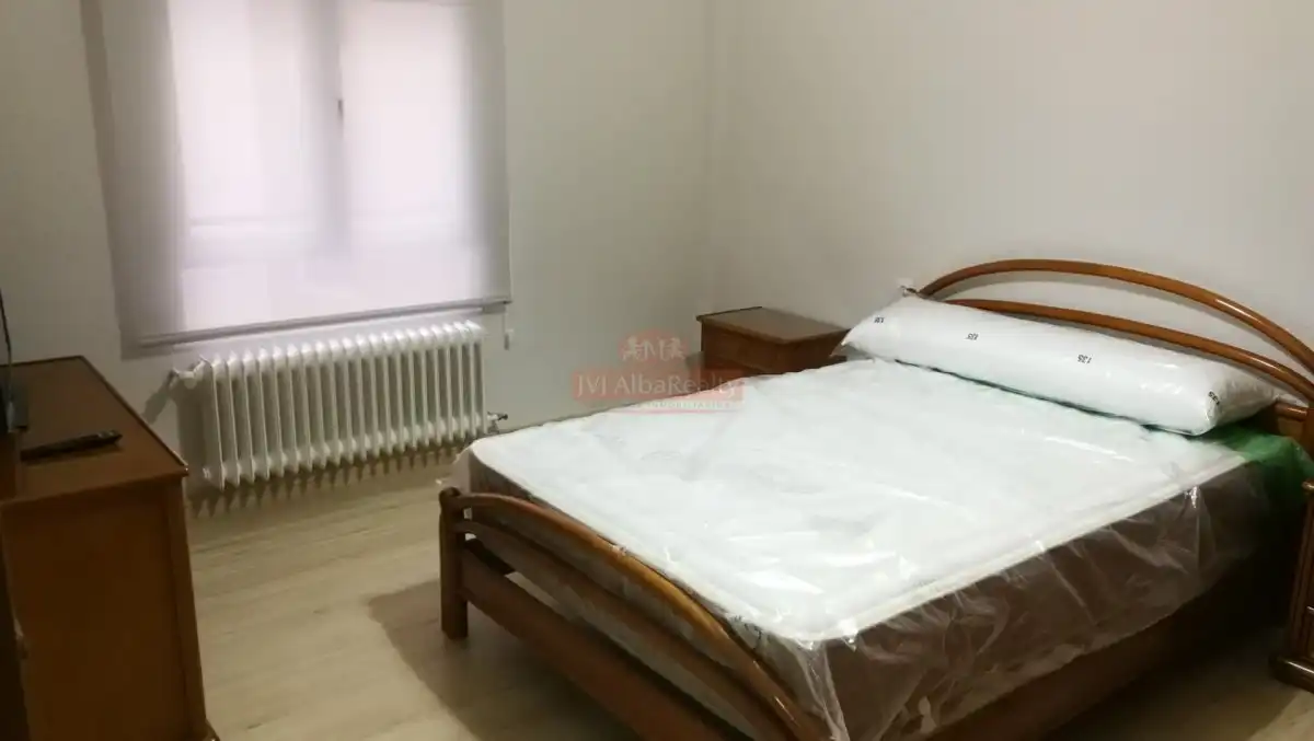 Flat with terrace to rent in Ensanche - Franciscanos, imagen 11