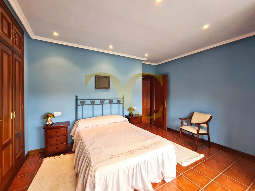 Habitación de Casa o chalet en venta en Gijón  con Calefacción, Jardín privado y Terraza