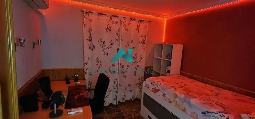 Habitación de Casa adosada en venta en Murcia con Aire acondicionado, Calefacción y Terraza