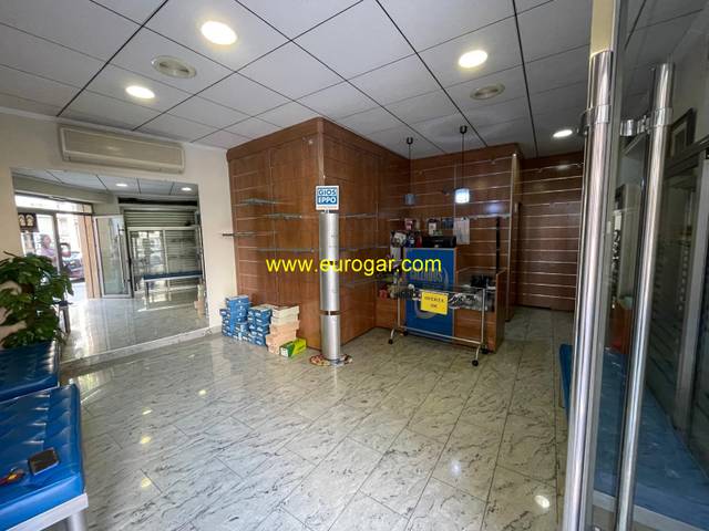 Local comercial en Alquiler en Centro