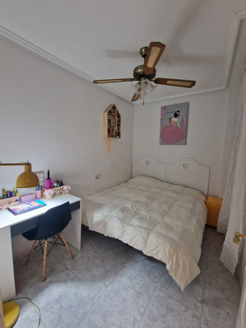 Bedroom of Flat for sale in Torrevieja  with Furnished