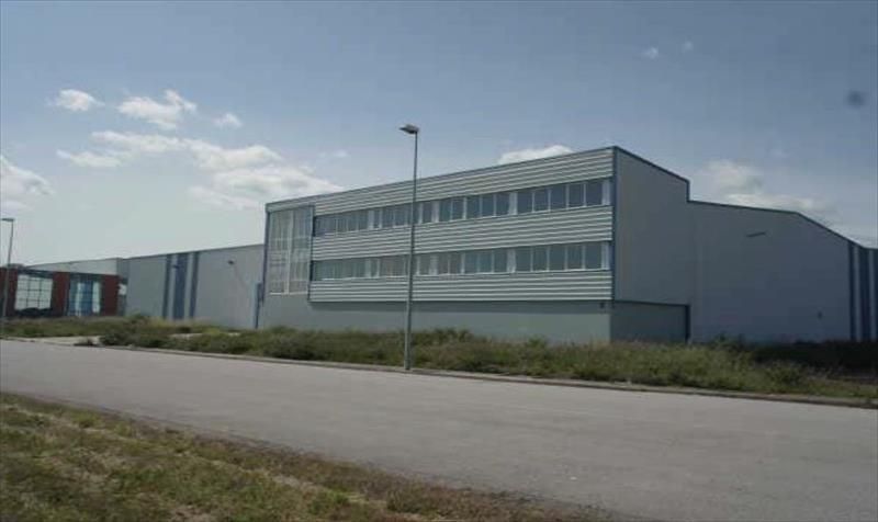 Industrial buildings to rent in Cabañas Raras