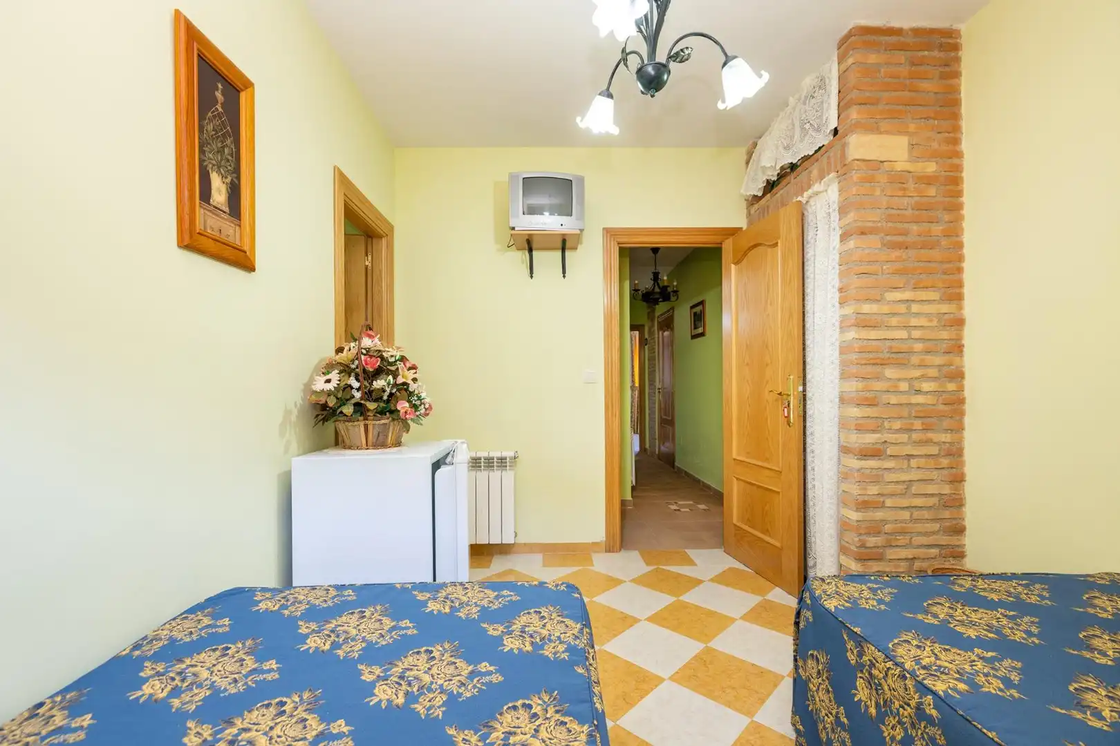 Dormitori de Edifici en venda en Moclín
