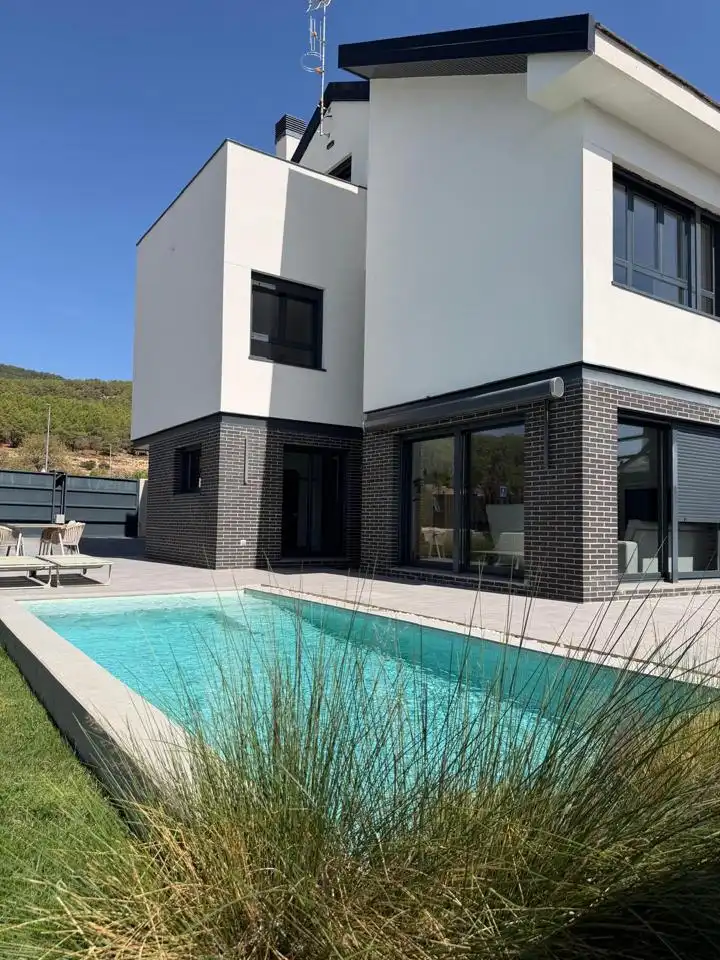 Doppelhaushälfte mit Pool zum Verkauf in Calle Pío Baroja, imagen 3
