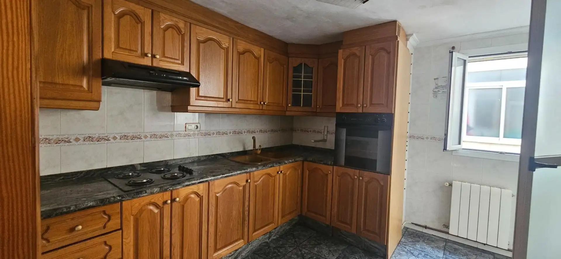 Cuina de Pis en venda en Yecla amb Traster i Balcó