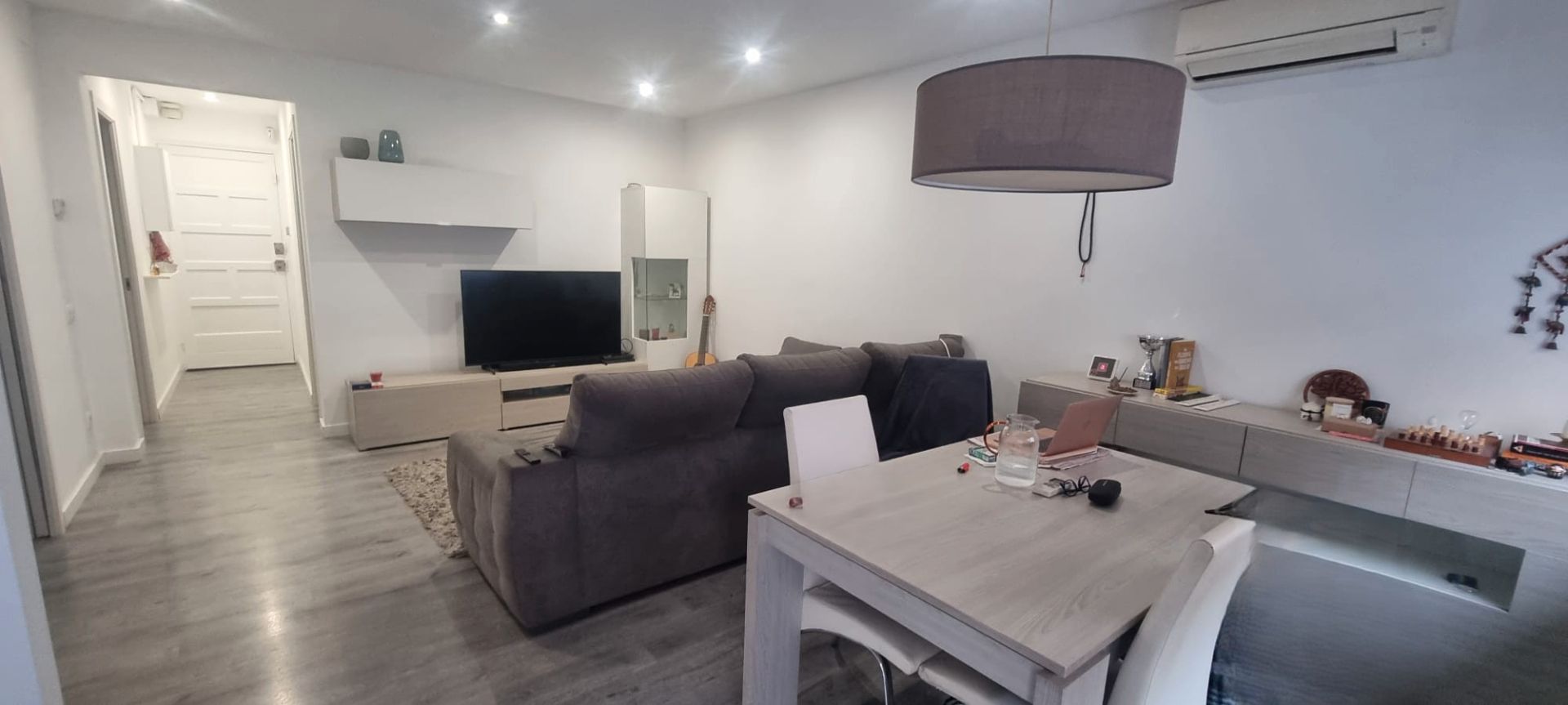 Sala d'estar de Casa adosada en venda en Badalona amb Aire condicionat, Calefacció i Jardí privat