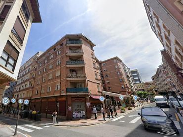 Appartement avec ascenseur à vendre à Calle Juntas Generales 14