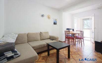 Sala d'estar de Pis en venda en  Madrid Capital amb Calefacció i Terrassa
