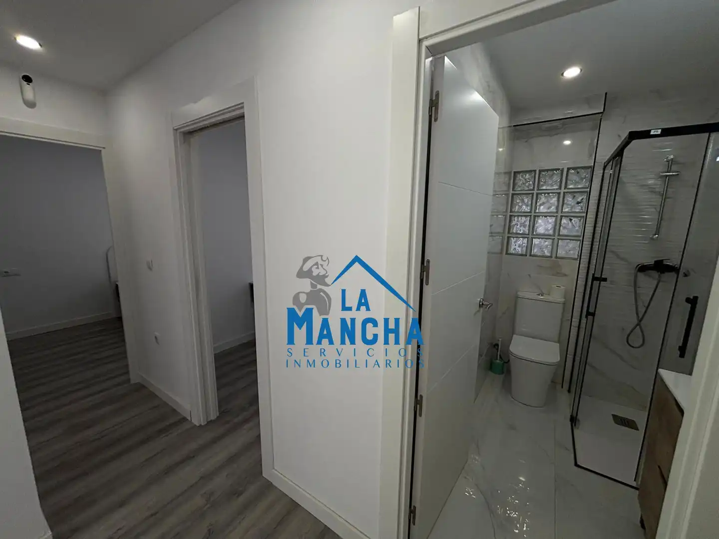 Bathroom of Flat for sale in Albacete  with Air Conditioner, Heating and Furnished