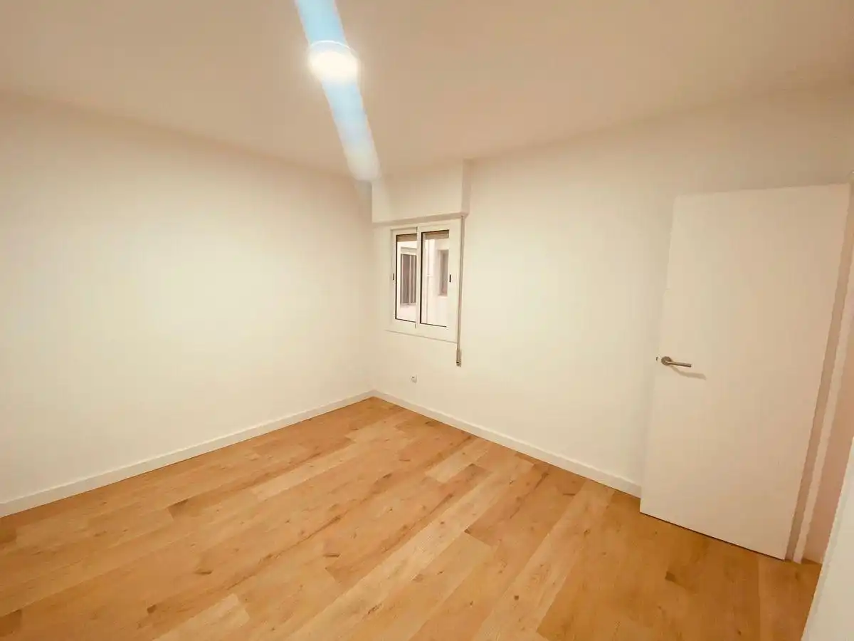 Habitación de Piso en venta en Alcanar con Parquet y Balcón