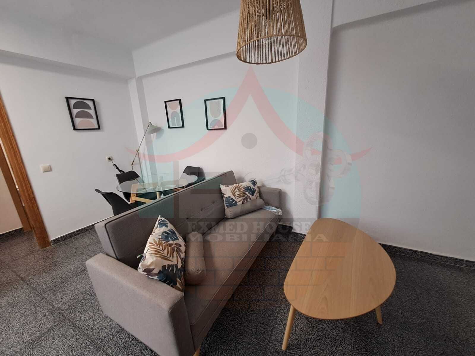 Sala d'estar de Pis de lloguer en  Almería Capital