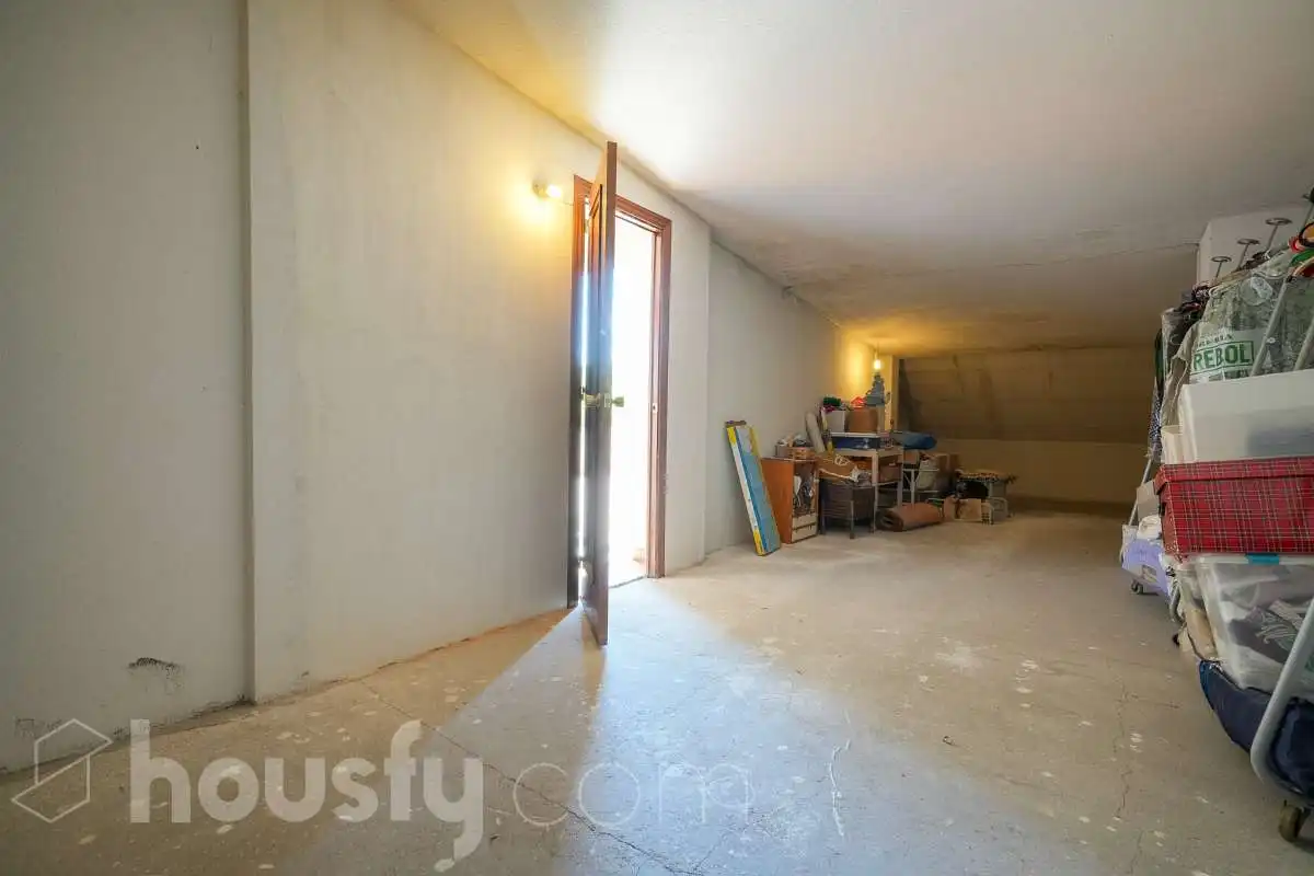 Houses for sale in Madrid  with Air Conditioner, Heating and Private garden