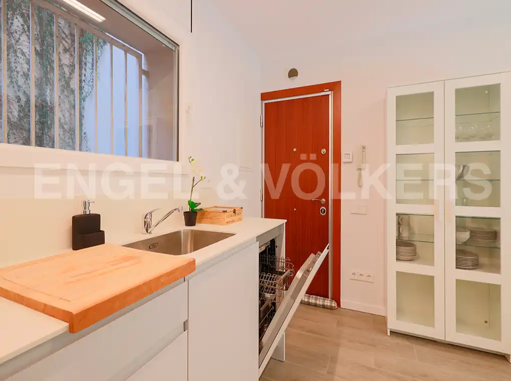 Cocina de Piso de alquiler en Barcelona con Aire acondicionado, Calefacción y Jardín privado